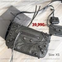ราคา [พร้อมส่ง]: New!! Balenciaga Le Cagole XS Flap Bag‼️ก่อนกดสั่งรบกวนทักมาเช็คสต๊อคก่อนนะคะ‼️ (48306318704)