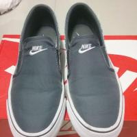 ราคา Nike WMNS TOKI SLIP PRINT (มือสองของแม่ค้าใส่เอง) ไซ้ uk 5.5 cm25 (804292513)