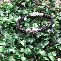 ราคา nn_braceletสายรัดข้อมือ RASTACLAT รหัส 200 กำไลหนังถักทรงกลมสีดำ ประดับด้วยตุ้มเลส ตัวล็อคเป็นแม่เหล็กอย่างดีค่ะ (965037189)