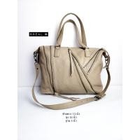 ราคา กระเป๋ามือสอง ราคา 169 บาท ครอสบอดี้ หนังแท้ แต่งซิป แบรนด์ Breal สายยาวเดิม *ตัวหนังมีรอยสะกิด ตัวหูถือยาแนวไม่เต็ม ตา (22127173556)