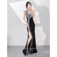 ราคา ชุดราตรีสีดำกระโปรงยาวผ่าข้างเซ็กซี่คอห้อย (40314135001)