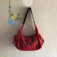 ราคา กระเป๋าสะพายสีแดง Kipling แท้ (2173999805)