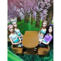 ราคา โต๊ะพร้อมเก้าอี้นั้งเล่นบาร์บี้ลิกะLiccaแท้100%Takara Tomy (8257241118)