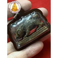 ราคา พญาหมูพลิกแผ่นดิน หลวงปู่กาหลง เขี้ยวแก้ว วัดเขาแหลม จ.สระแก้ว เลี่ยมกรอบอคริลิคกันน้ำ 100 % (2673304952)