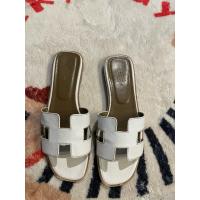 ราคา รองเท้าHermes มือสองงานตู้ญี่ปุ่น (41224453000)