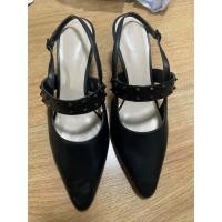 ราคา CHARLES&KEITHรองเท้าผู้หญิงสีดำ (22441124758)