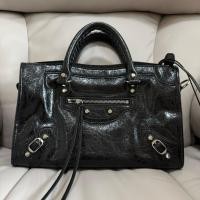 ราคา Balenciaga Le City small leather tote bag in black arena lambskin with silver-tone hardware กระเป๋าบาลอง มือสอง (51305326277)