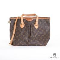 ราคา [ของแท้] LV PALERMO PM MONOGRAM CANVAS GHW มีใบรับประกัน ตรวจสอบได้ทุกใบ ✅ (25731700585)