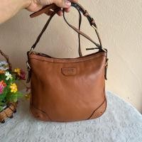 ราคา Beanpole แท้ หนังแท้ ทรงโฮโบ้ สภาพดี ซับในสะอาดร่องรอยใช้งานมือสองทั่วไป ฐาน 10 นิ้ว ว่าง 2 นิ้วศูนย์ 9 นิ้ว 590 บาท (29974579157)