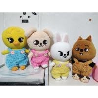 ราคา ชุดตุ๊กตา เอี๊ยมขนนุ่มฟู skzoo/20cm.❤️ (26013663610)