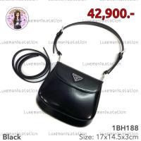 ราคา [พร้อมส่ง]: New!! Prada Cleo 1BH188 ‼️ก่อนกดสั่งรบกวนทักมาเช็คสต๊อคก่อนนะคะ‼️ (26541058648)