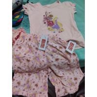 ราคา ชุด Uniqlo Kids disney rapunzel ใหม่ 3-4 ปี (44204758860)