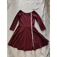 ราคา มินิเดรส Forever21 สีแดงเลือดหมู มือสอง อก30" (18949710502)