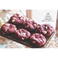 ราคา RED VELVET SOFT COOKIES WITH WHITE CHOCOLATE CHIPS (8754159343)