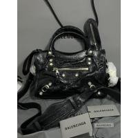 ราคา พร้อมส่ง Balenciaga mini city สีดำ (5552183217)