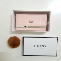 ราคา Guess leather middle wallet กระเป๋าสตางค์ (7400120462)