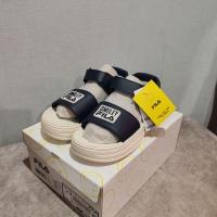 ราคา ของแท้ 100% รองเท้าแตะรัดส้น FILA ไซส์ 41 รองเท้าไซส์ใหญ่ (26753833888)