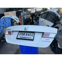 ราคา ฝากระโปรงท้าย Honda Civic FB แท้ถอด พร้อมไฟท้าย กลอน ล็อก โลโก้ ครบชุด สีขาว (46054576826)