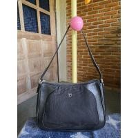 ราคา กระเป๋าคล้องไหล่ renoma มือสอง (26725856916)