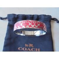 ราคา กำไลข้อมือ Coach สีชมพู ของแท้ ของใหม่ พร้อมส่ง (158411677)