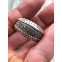 ราคา แหวนพิรอดรุ่น1 หุ้มเงินแท้ หลวงพ่อเจริญ ฐานยุตฺโต วัดโนนสว่าง จ.อุดรธานี /ขนาดไซส์แหวน 68 (27122290207)