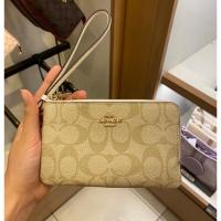 ราคา กระเป๋าสตางค์ คล้องมือ2ซิบS COACH DOUBLE CORNER ZIP WALLET IN SIGNATURE COATED CANVAS⁣⁣⁣⁣ (21739745257)