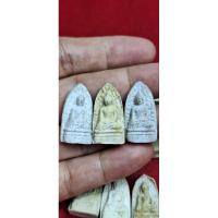 ราคา พระผงพิมพ์พระรอด เนื้อสีขาว รุ่นจงอางศึก จัดสร้างปี 2514 หลวงพ่อแพวัดพิกุลทอง (25917771825)