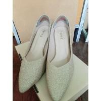 ราคา PENNEรองเท้าใส่ออกงานกลิตเตอร์สีทอง(มือสอง)สภาพ90% (22215070158)