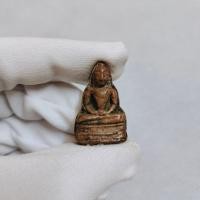 ราคา พ่อจุกพิมพ์เชียงแสนกลาง เนื้อดิน กรุวัดพระศรีมหาธาตุ จ.ลพบุรี เป็นธรรมชาติ มีความเก่า (22671991495)