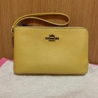 ราคา กระเป๋าสตางค์ Coach แท้ ไซส์ S 2ซิป สีเหลือง อะไหล่ดำ (มือ2) (11092525529)
