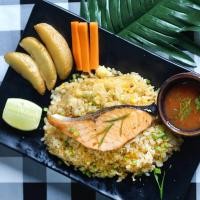 ราคา ข้าวผัดปลาแซลมอน เนื้อปลาแซลมอนหั่นเต๋า (5157379039)