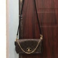 ราคา Coach แบรนด์เนม ของแท้ 100% มือสอง (1896432293)