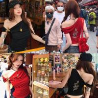 ราคา Mini shopพร้อมส่ง(FY950)เสื้อคลอปแขสั้น ดีเทลเปิดไหล่ลายงู สีดดำแดงเท่ไม่ไหวน่ารักๆ เปิดไหล่ด้านบน เซ็กซี่ (41971362801)