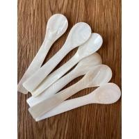 ราคา 1 ชิ้น ช้อนเปลือกหอยมุก ขนาด 10 CM เปลืแกหอยแท้ธรรมชาติ(จัดโปร ซื้อ10 ชิ้น แถม 2ชิ้น) เปลือกหอยมุกกาบแท้ (9743931692)