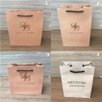 ราคา ถุง ถุงกระดาษ แบรนด์ LEELA GEMS , ARTISTRY ของแท้ ถุงเครื่องประดับ สภาพสวย สีชมพู ใส่ต่างหู สร้อย (26776106536)