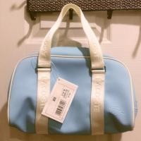 ราคา “ส่งฟรีลงทะเบียน”Lacoste Medium Boston Bag แท้100%มือหนึ่ง ซื้อจาก outlet ที่อังกฤษ ขนาด ย30xก10xส18 ด้านในมี1ช่องซิปยาว (2662028567)