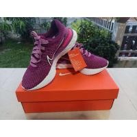 ราคา รองเท้าวิ่งผู้หญิงNike24cm. (28254163897)