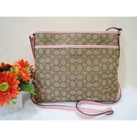ราคา Coach F34938 (390372723)
