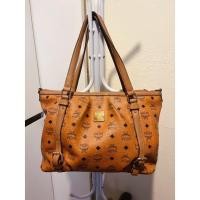 ราคา MCM Shopping bag size M ฐาน 12” สภาพดี (19332990996)