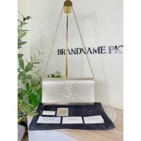 ราคา Saint Laurent Metallic Leather Belle De Jour Flap Clutch (50054471302)