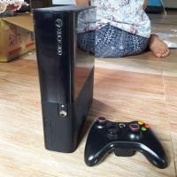 ราคา Xbox360 slim e มือ2 สภาพดีมาก แปลง rgh แล้วมี 47 เกมในเครื่องและแเล่นแผ่น copy all zone (7138992465)