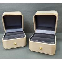 ราคา กล่องแหวนแต่งงาน กล่องแหวนเพชร กล่องแหวนสีทอง (21441149337)