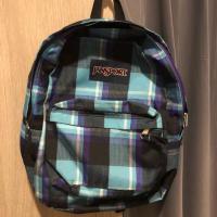 ราคา เป้ Jansport ของแท้ลายสกอตสีฟ้า มือสองสภาพดี เหมาะสำหรับท่องเที่ยว ใส่โนตบุคได้ ราคาเตม 1590 ลด 450 บาท (1050736850)