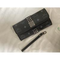 ราคา กระเป๋าสตางค์ ใบยาว MCM ของแท้ มือสอง (6186900933)