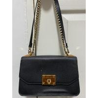 ราคา Charles & Keith แท้ สภาพมีตำหนิรูปสุดท้าย ทรงถือและสะพายข้าง (42155854810)