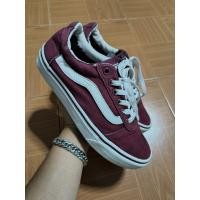 ราคา Vans สีแดงเลือดหมูหนอนขาว ไซร้ 38/24 มือสองของแท้ (51451421906)