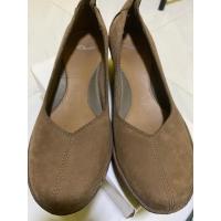 ราคา คัชชู Clarks สีน้ำตาล หนังแท้ แบรนด์ ไซส์40 (23875668432)