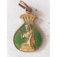 ราคา เหรียญนางกวักขวัญถุง หลวงพ่อขวัญ วัดบ้านไร่ หลังนกสาริกาคู่ เนื้อกะไหล่ทองลงยา (43670909786)