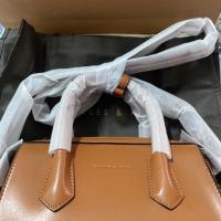 ราคา กระเป๋า Charles&keith Double zip Structured Bag (7311368746)