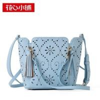 ราคา กระเป๋าสะพายไหล่ แบรนด์ Axixi ของแท้ 100% (10652407)